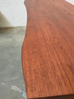 Moderner Mid-Century Schreibtisch aus Teak, Dänemark, 1970