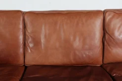 Modernes dänisches Drei-Sitzer Sofa mit patiniertem cognacfarbenem Leder von Stouby, 1980er
