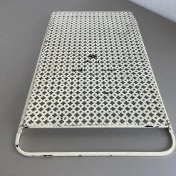 Modernes französisches Rigituelle Tablett aus Metall, Mathieu Matégot zugeschrieben, 1950er