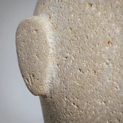 Moderne Skulptur eines Männerkopfes aus Sandstein, 1970er