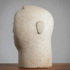 Moderne Skulptur eines Männerkopfes aus Sandstein, 1970er