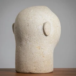Moderne Skulptur eines Männerkopfes aus Sandstein, 1970er