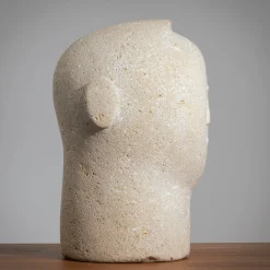 Moderne Skulptur eines Männerkopfes aus Sandstein, 1970er