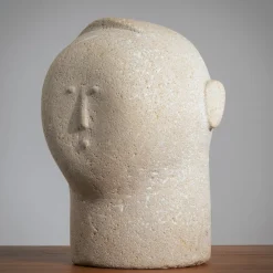 Moderne Skulptur eines Männerkopfes aus Sandstein, 1970er