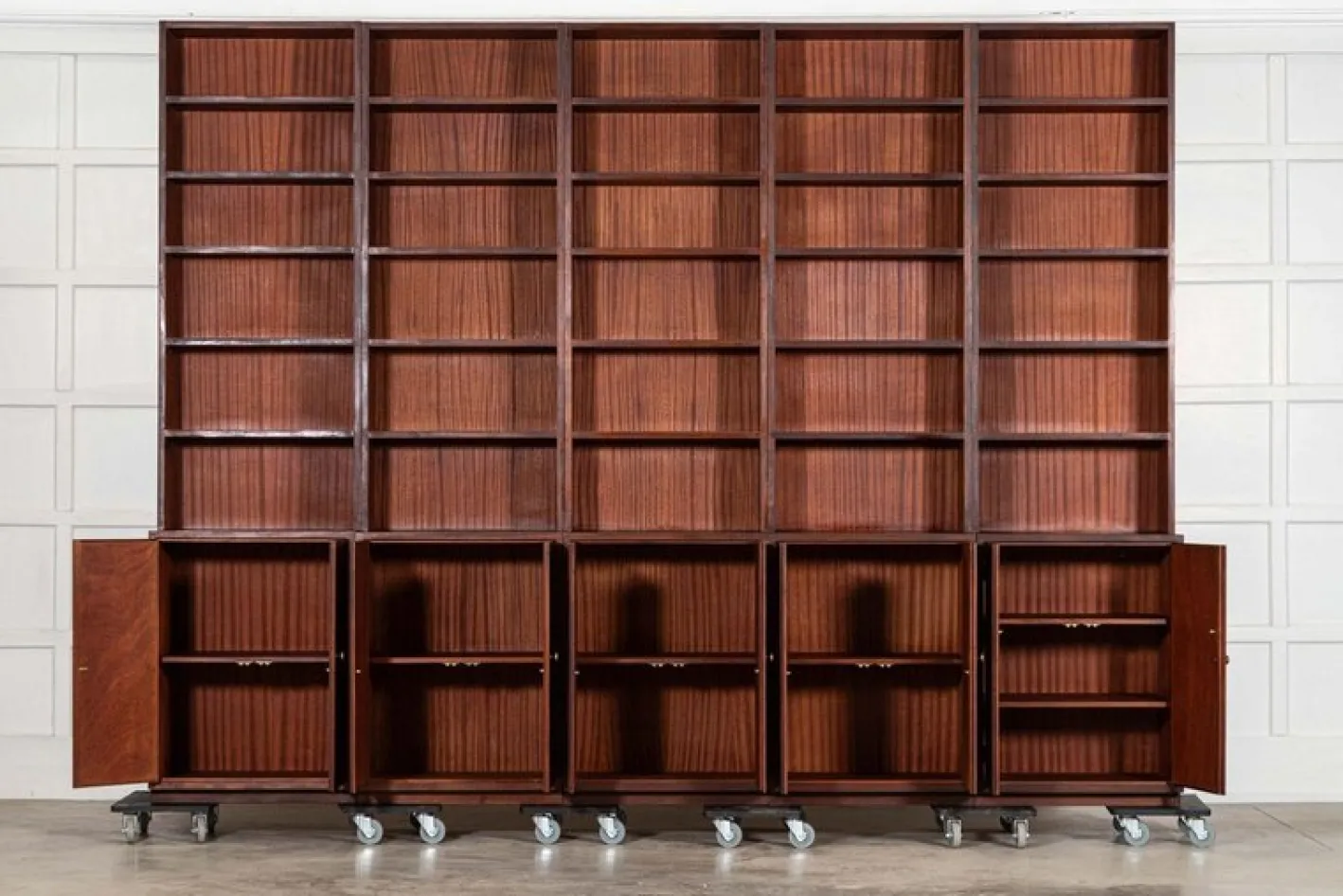 Modernes Mid-Century Bücherregal aus Mahagoni, 1960er