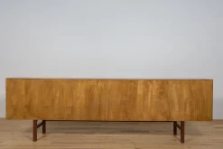 Modernes Mid-Century Teak Sideboard von Nils Jonsson für Hugo Troeds, 1960er