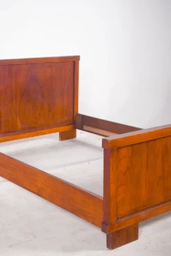 Modernes portugiesisches Mid-Century Holz Bettgestell, 1950