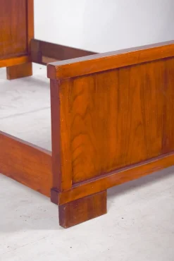 Modernes portugiesisches Mid-Century Holz Bettgestell, 1950