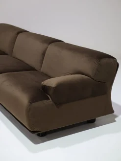 Modulares Fianda Sofa & Sessel aus Braunem Samt von Vico Magistretti für Cassina, 1970er, 4er Set