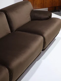 Modulares Fianda Sofa & Sessel aus Braunem Samt von Vico Magistretti für Cassina, 1970er, 4er Set