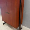 Modulares Mid-Century Modern Wandregal aus furniertem und schwarzem Metall, 1960er