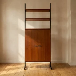 Modulares Mid-Century Modern Wandregal aus furniertem und schwarzem Metall, 1960er