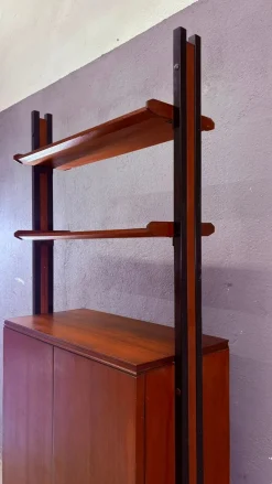 Modulares Mid-Century Modern Wandregal aus furniertem und schwarzem Metall, 1960er