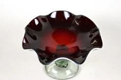 Murano Glas Tafelaufsatz mit dunkelroter Schale, Italien, 1970er