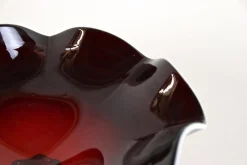 Murano Glas Tafelaufsatz mit dunkelroter Schale, Italien, 1970er