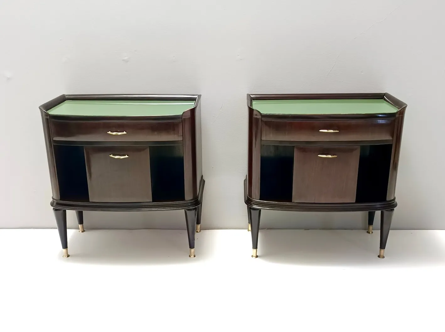 Nachttische aus ebonisiertem Nussholz & Buche im Stil von Tomaso Buzzi, 1950er, 2er Set