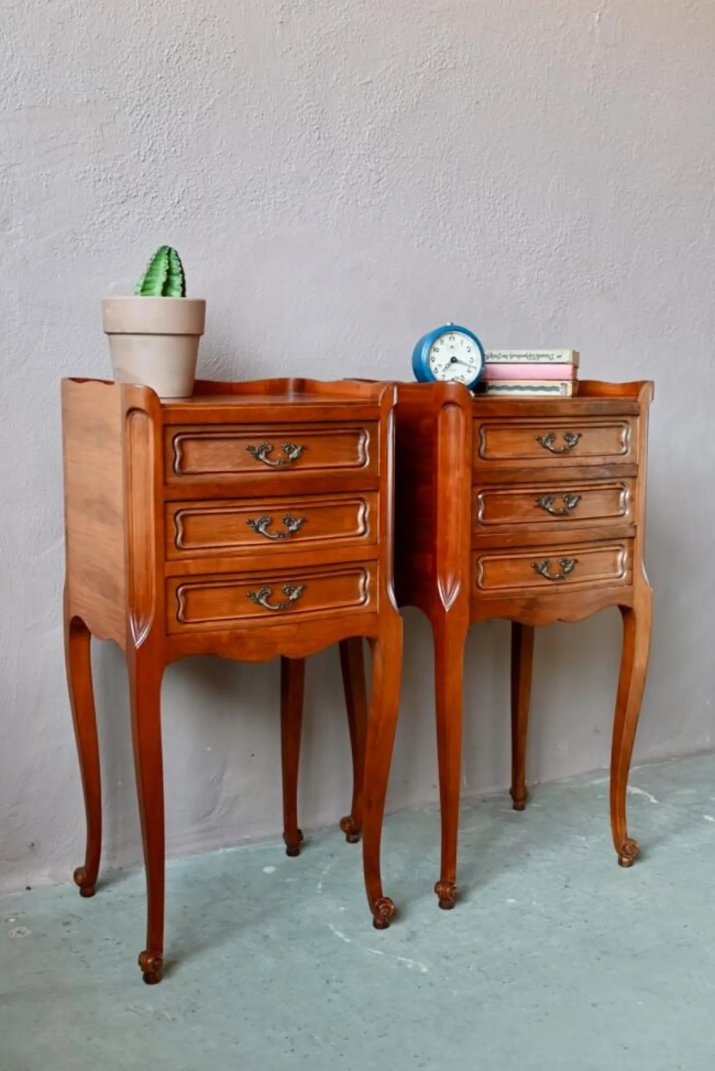 Nachttische im Louis XVI Stil, 1930er, 2er Set