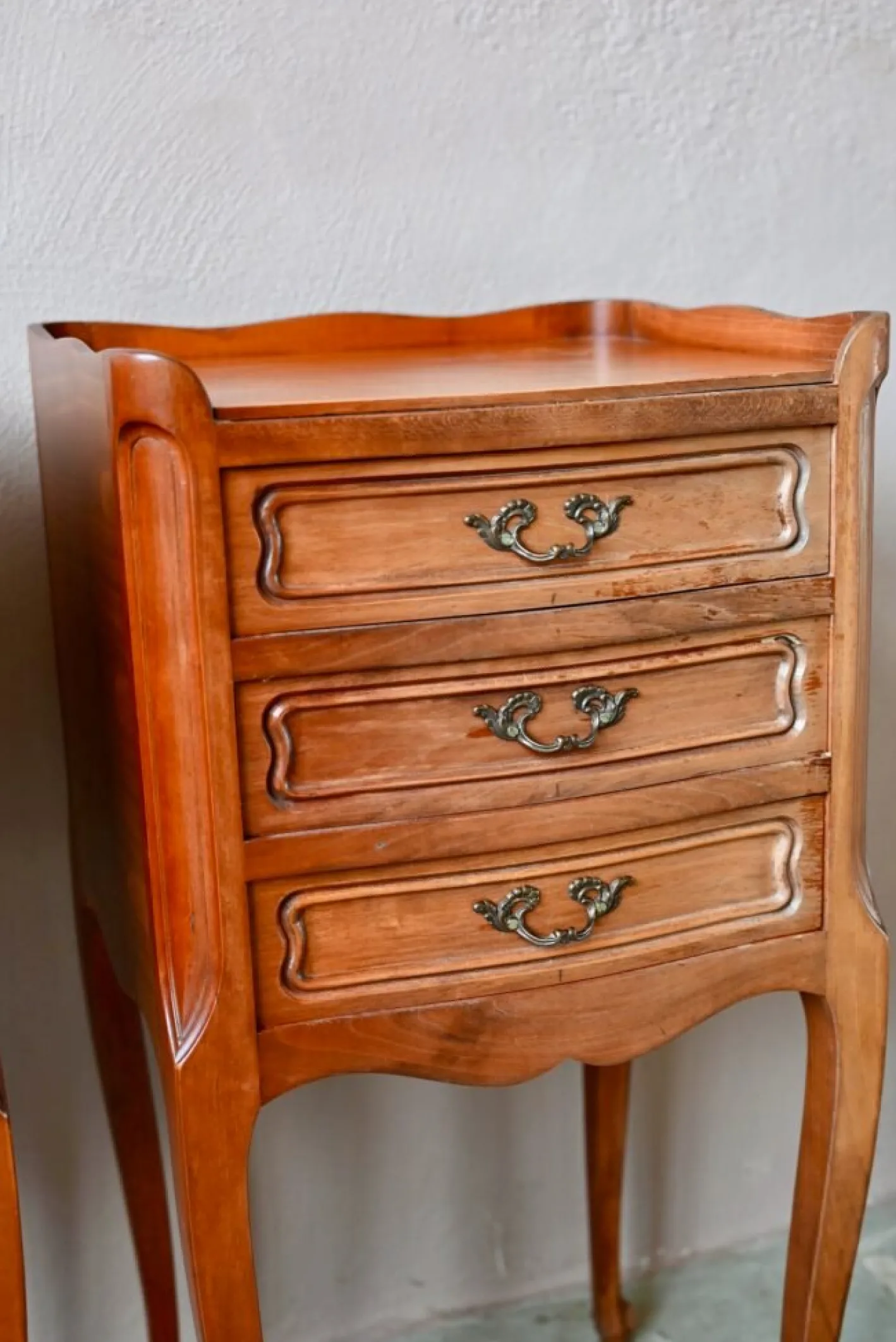 Nachttische im Louis XVI Stil, 1930er, 2er Set