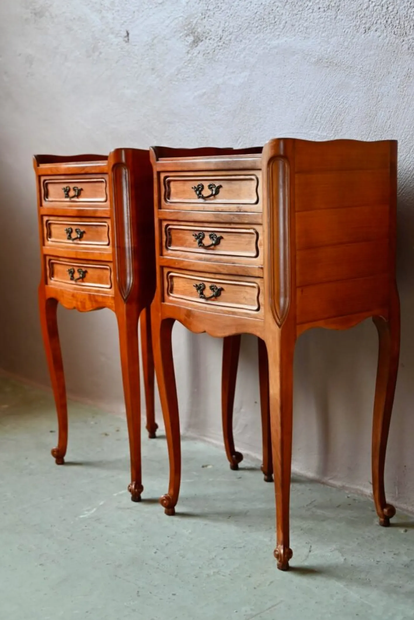 Nachttische im Louis XVI Stil, 1930er, 2er Set