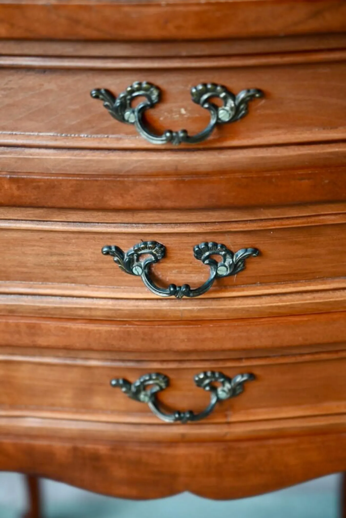 Nachttische im Louis XVI Stil, 1930er, 2er Set