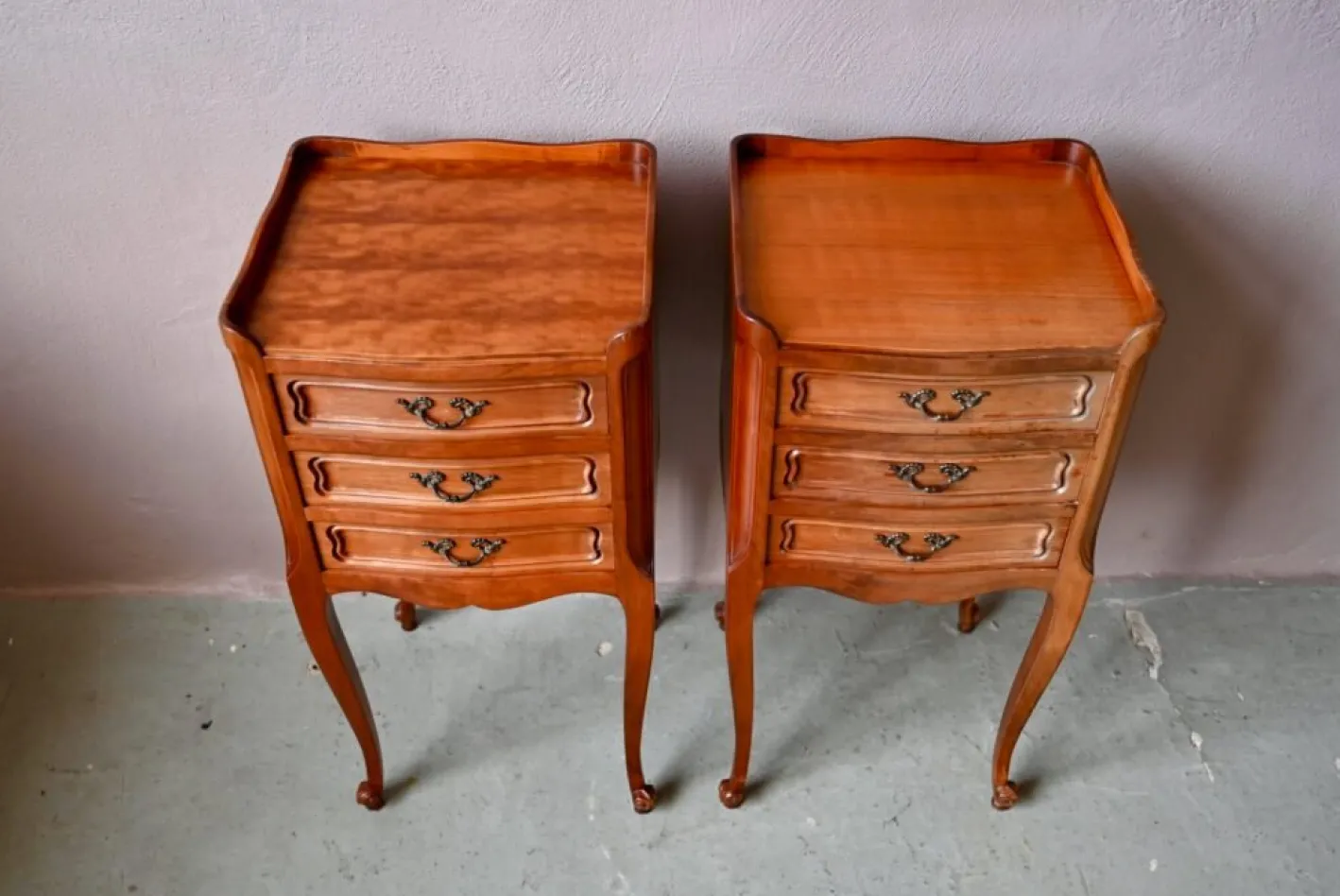 Nachttische im Louis XVI Stil, 1930er, 2er Set