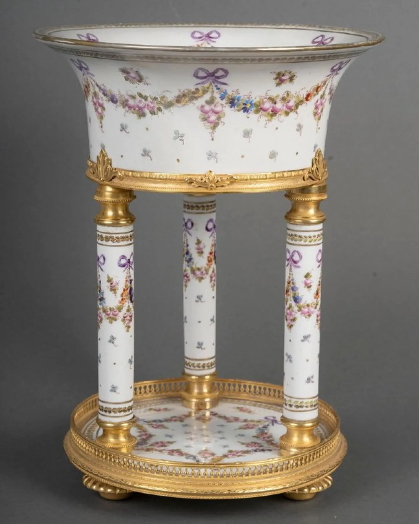Napoleon III Säulen-Pflanzgefäß aus bemaltem Porzellan und vergoldeter Bronze