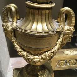 Neoklassizistische Bügel aus Bronze & Eisen, Mitte 18. Jh., Frankreich, 2er Set