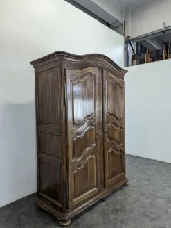 Neo-Rustischer Kleiderschrank aus Dunkler Eiche