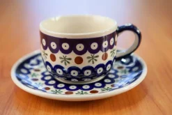Neue Keramiktassen mit Lotus Flower Untertasse von Zakłady Ceramiczne Bolesławiec, 4 . Set
