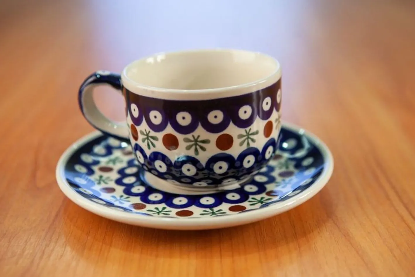 Neue Keramiktassen mit Lotus Flower Untertasse von Zakłady Ceramiczne Bolesławiec, 4 . Set
