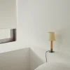 Nickel Básica Mínima Tischlampe von Santiago Roqueta für Santa & Cole