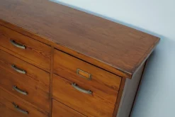 Niederländischer Apothekerschrank aus Pechkiefer, 1930er