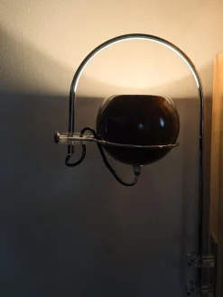Niederländische Vintage Mushroom Arc Wandlampe in Braun / Chrom, Gepo zugeschrieben | Gebroeders Posthuma