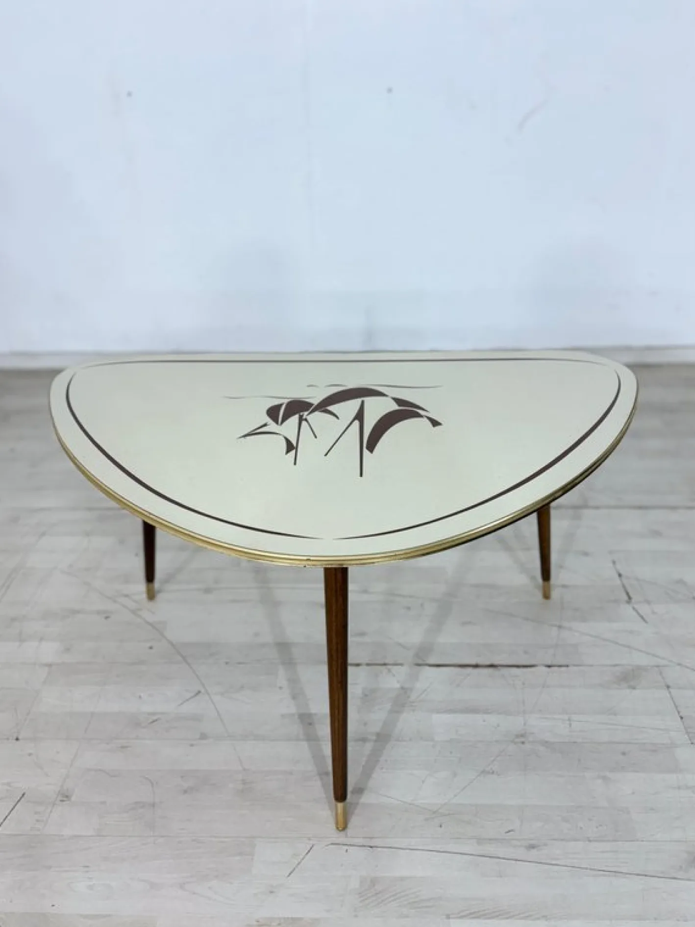 Nierenförmiger Mid-Century Couchtisch mit Grafischem Dekor