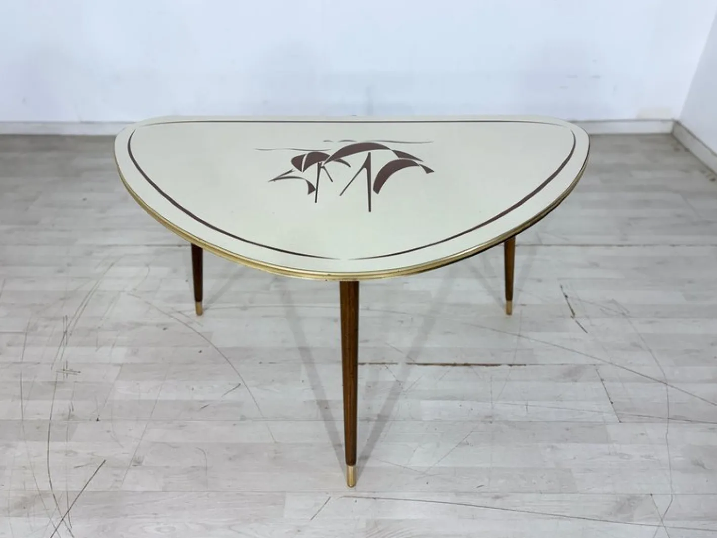 Nierenförmiger Mid-Century Couchtisch mit Grafischem Dekor