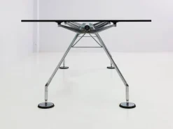 Nomos-Esstisch von Norman Foster für Tecno, Italien, 1987