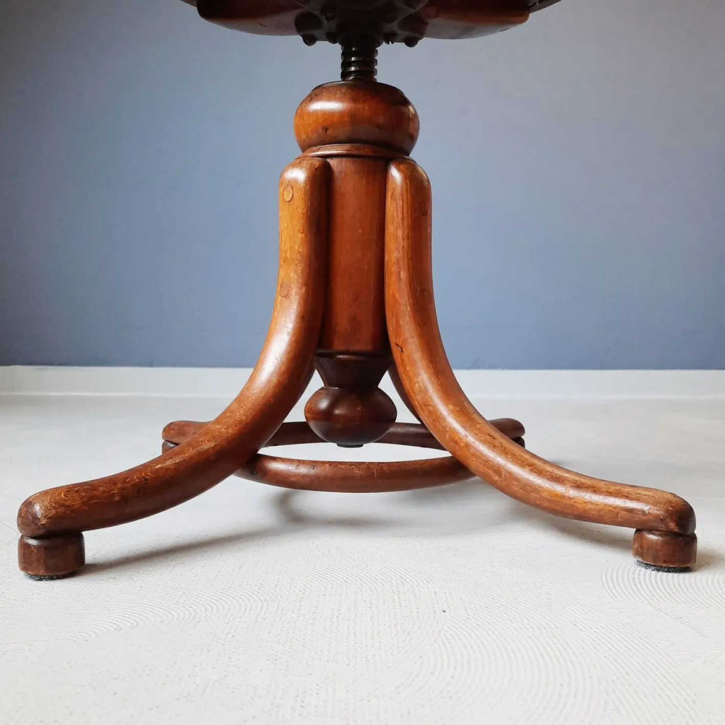 Nr. 1 - Nr. 5101 Drehstuhl von Thonet, 1900er