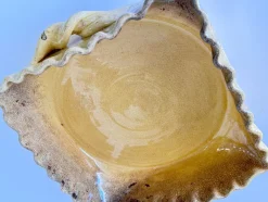 Ofenschale aus Steingut mit Bienendekoration, 1960er