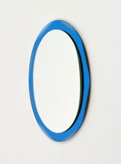 Ovaler Mid-Century Wandspiegel mit blauem Rahmen im Stil von Cristal Arte, Italien, 1960er