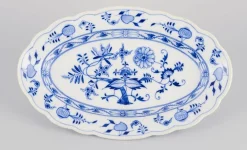 Ovales Serviergeschirr mit blauem Zwiebelmuster von Stadt Meißen, Deutschland, 2er Set