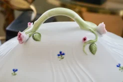 Ovale Vintage Terrine aus Porzellan mit Astgriff von Herend, 1990