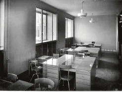 Palazzo Montecatini Metall Schreibtisch mit Lederplatte von Gio Ponti für Antonio Parma Saronno, 1930er