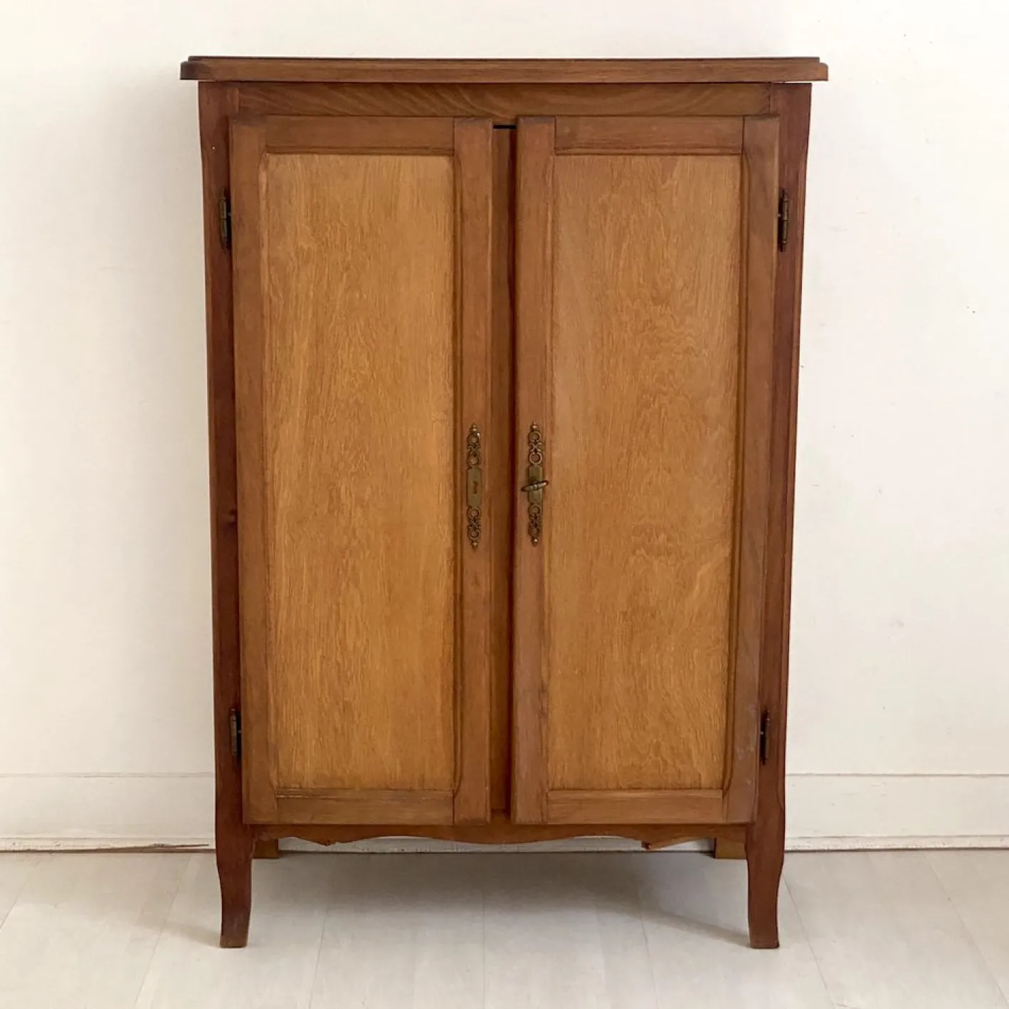 Pariser Buffet mit Schuhablage, 1970er