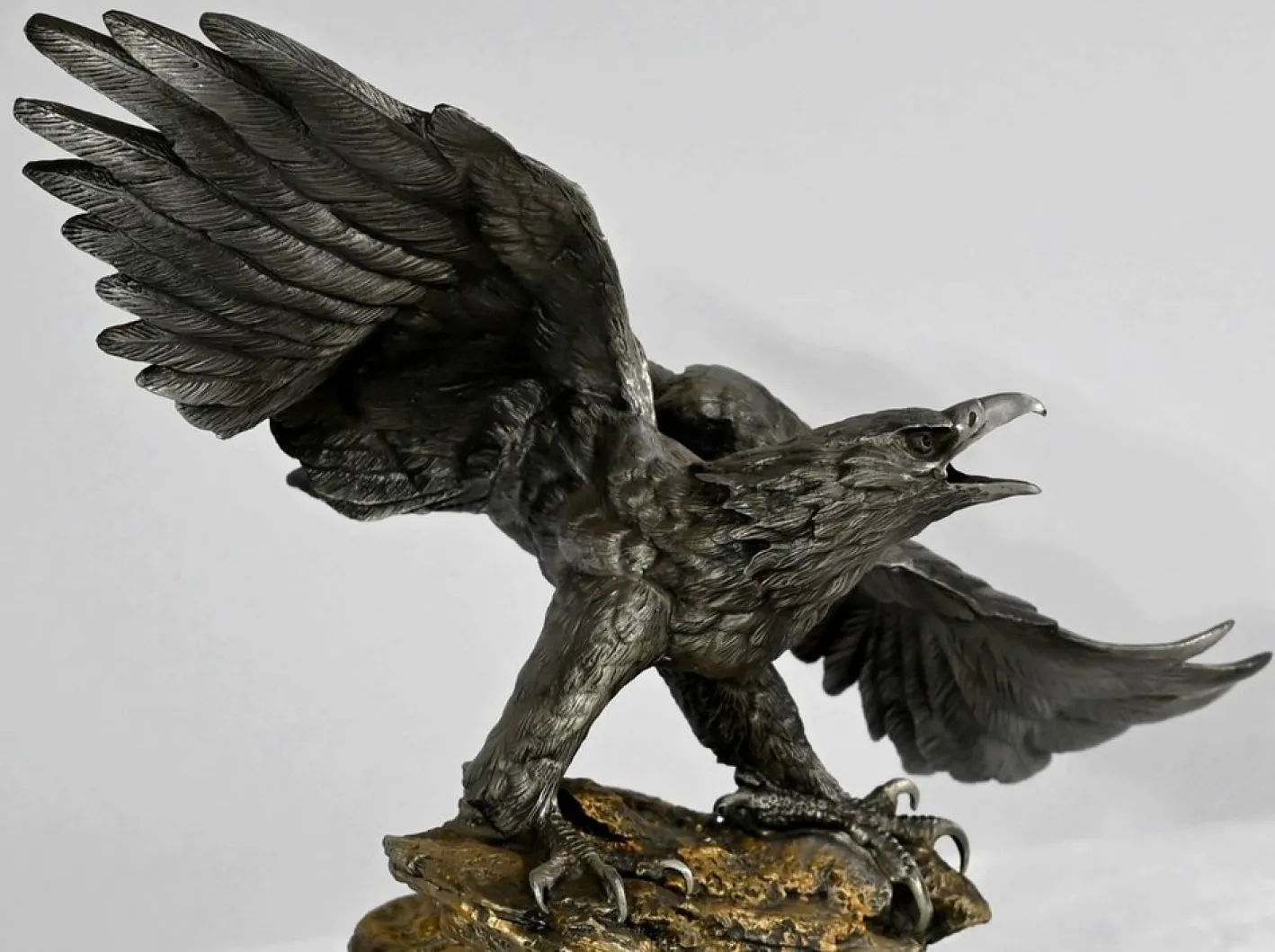 P. Brunelle, Weißkopfseeadler-Skulptur, 20. Jh., Zinn