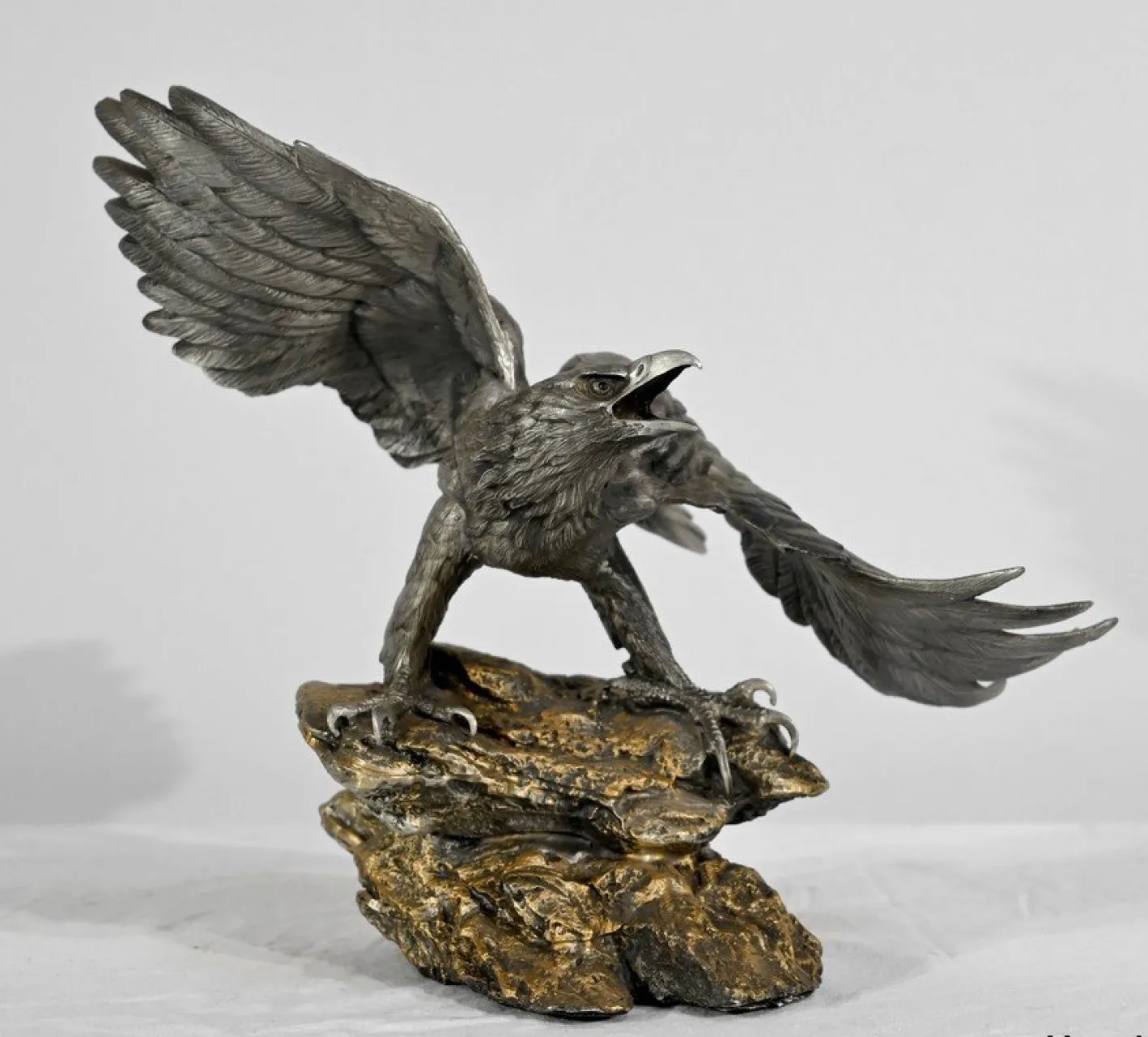 P. Brunelle, Weißkopfseeadler-Skulptur, 20. Jh., Zinn