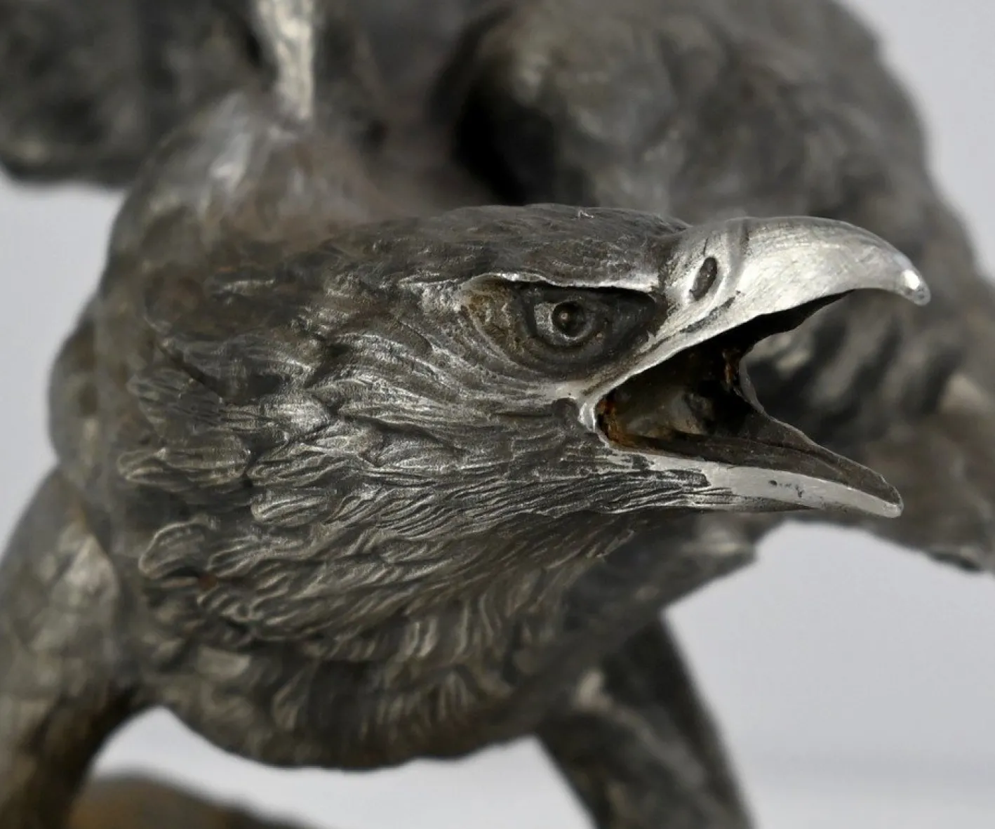 P. Brunelle, Weißkopfseeadler-Skulptur, 20. Jh., Zinn