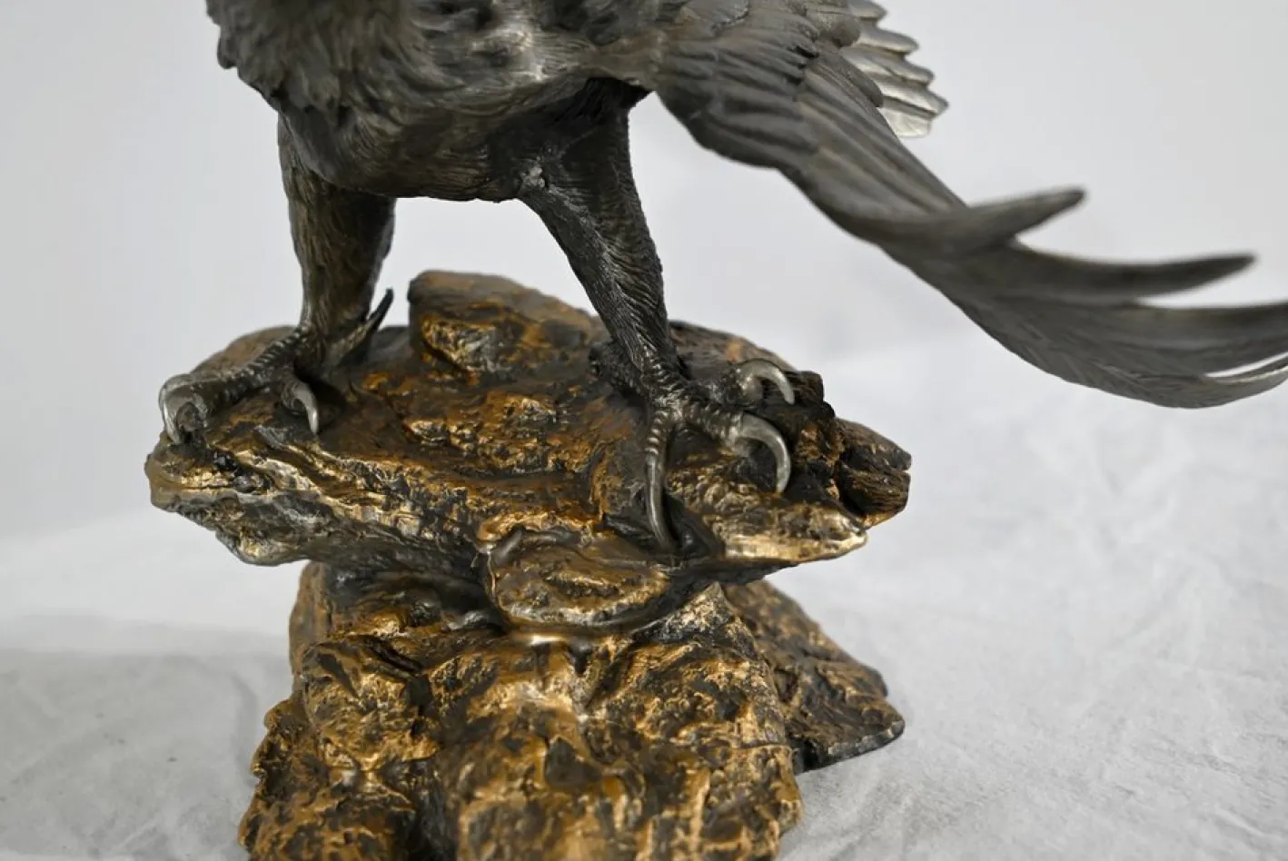 P. Brunelle, Weißkopfseeadler-Skulptur, 20. Jh., Zinn