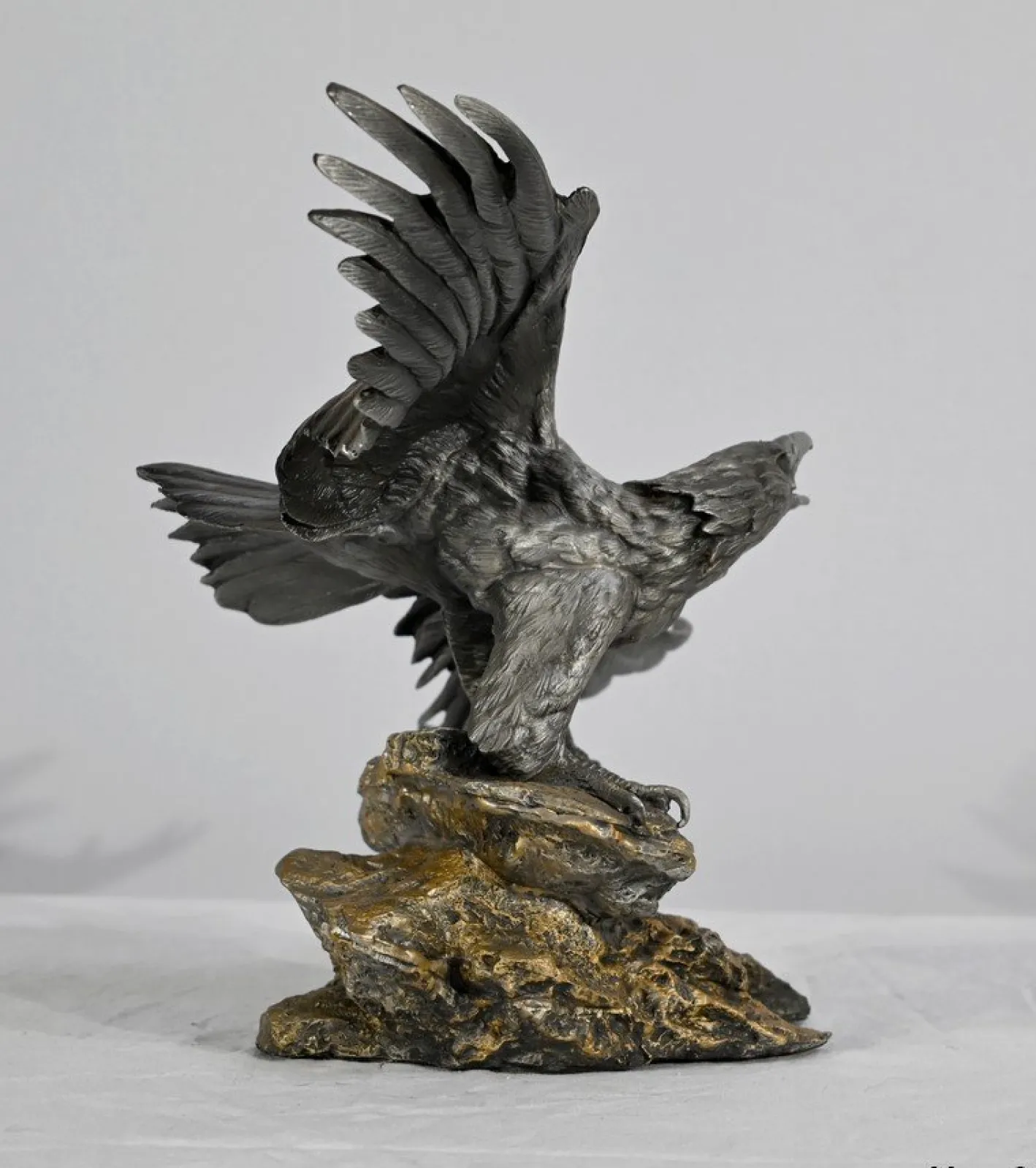 P. Brunelle, Weißkopfseeadler-Skulptur, 20. Jh., Zinn