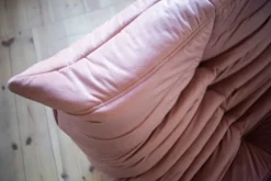 Pink Pearl Velvet Togo 2-Sitzer zugeschrieben Michel Ducaroy für Ligne Roset