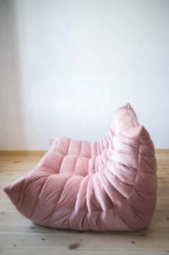 Pink Pearl Velvet Togo 2-Sitzer zugeschrieben Michel Ducaroy für Ligne Roset